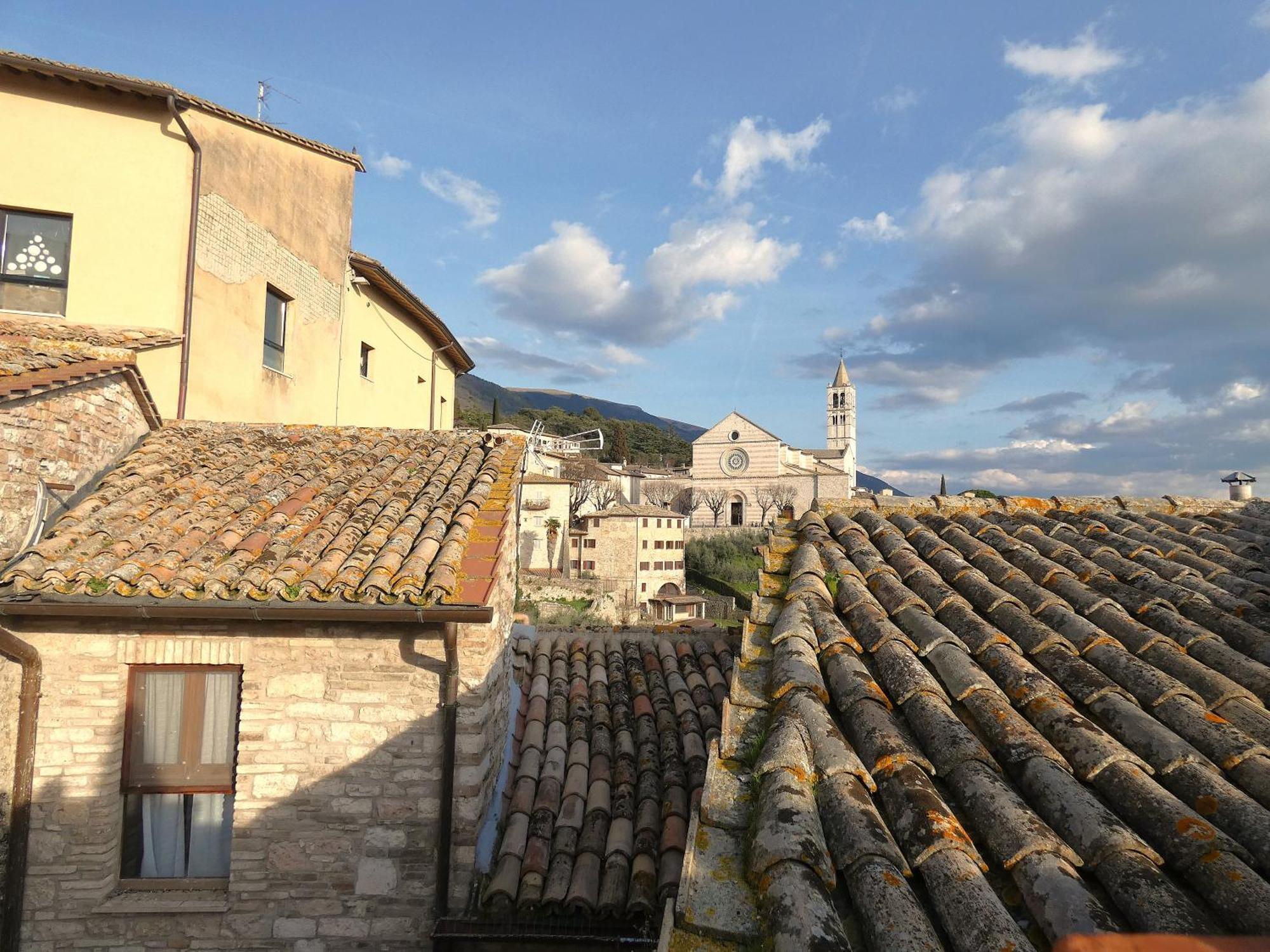 Апартаменты Scappo In Umbria, La Casa Di Eude Ассизи Экстерьер фото